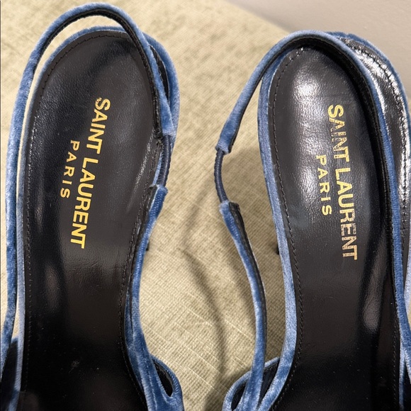 Saint Laurent Women's Blue Velvet Heels - Picture 2 of 6